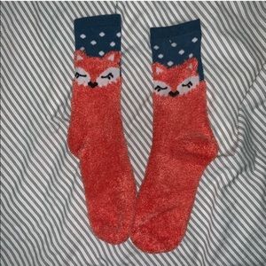 2 pairs of snowy socks